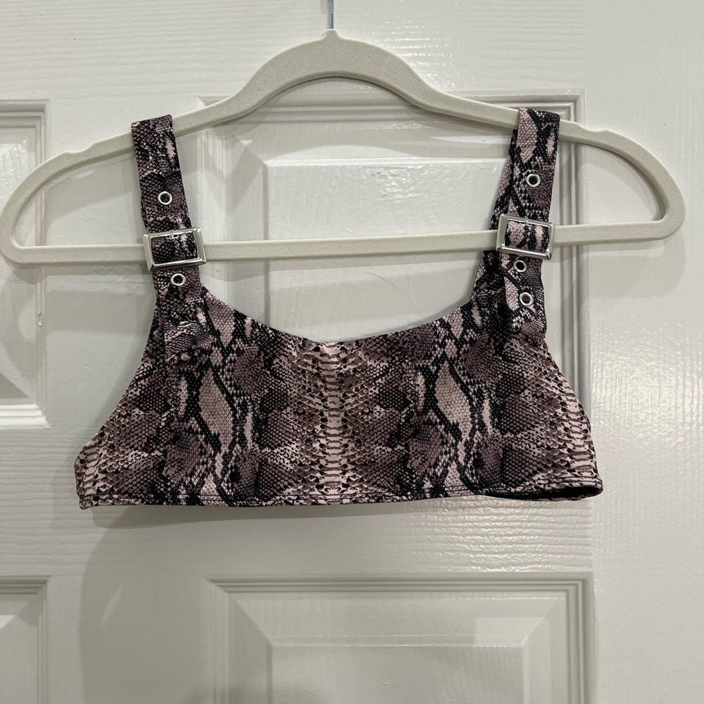 Frankie’s bikinis top